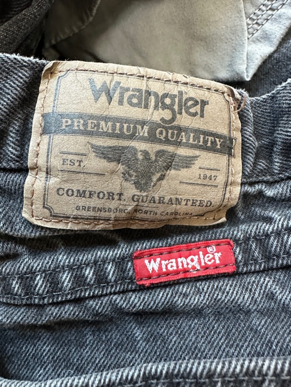 Wrangler Black and Red Logo Relaxed Fit Jeans Label Detail - Picture 5 of 11